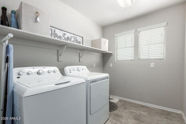 Building Photo - 21188 W Almeria Rd