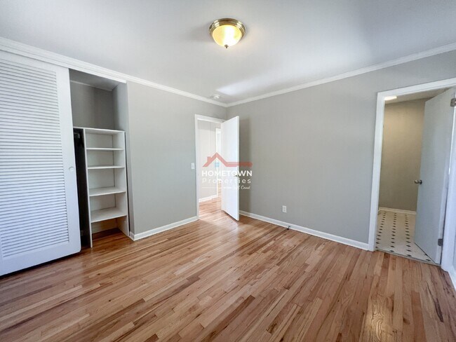 Building Photo - 3730 Forest Glen Dr