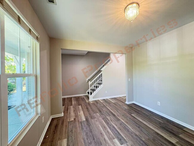 Building Photo - 1208 Golden Eagle Dr