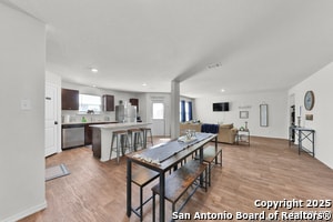 Building Photo - 1006 Pacific Monarch