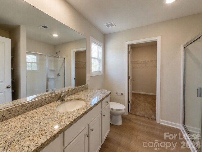 Building Photo - 3003 Cres Lk Ln