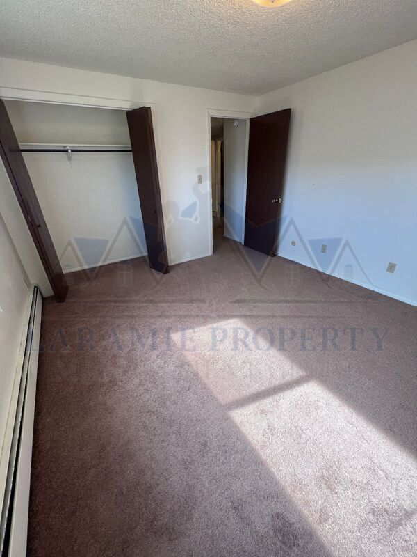Building Photo - 708 Downey St