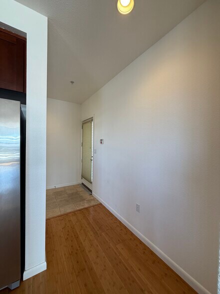 Building Photo - 6466 Hollis St