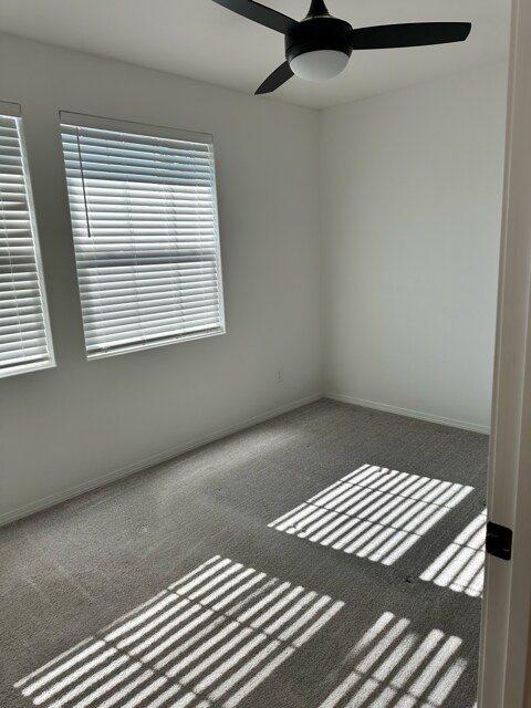 Building Photo - 405 S 11th St