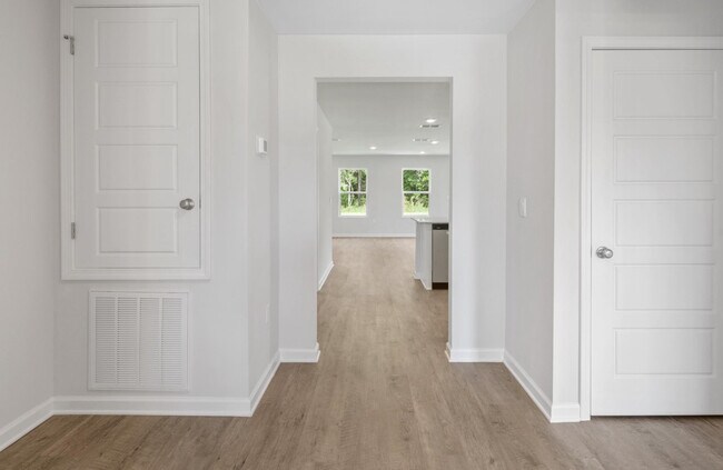 Building Photo - 149 Needle Thrush Cir