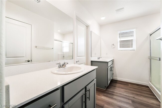 Building Photo - 3426 La Cura Ave