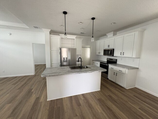 Building Photo - 1635 Voyager Dr