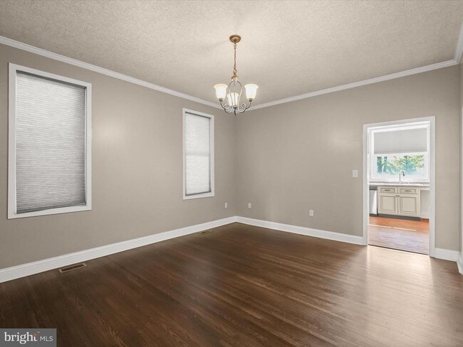 Building Photo - 13 N Allegany St