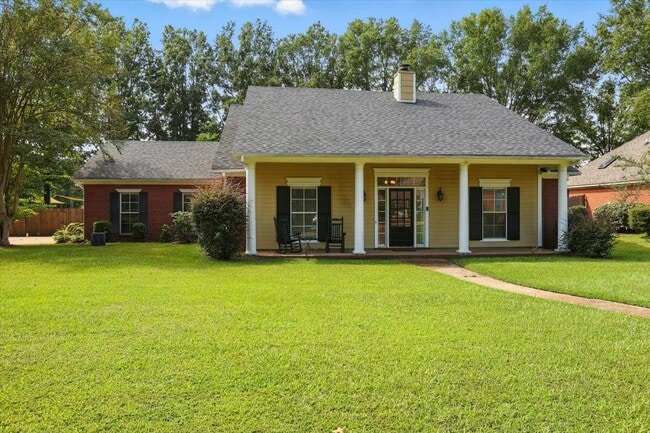 Building Photo - 213 Cambridge Dr
