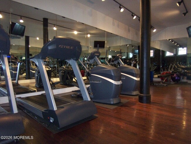 Building Photo - 300 Emory St