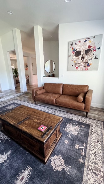 Building Photo - 9161 Kneeland Ct