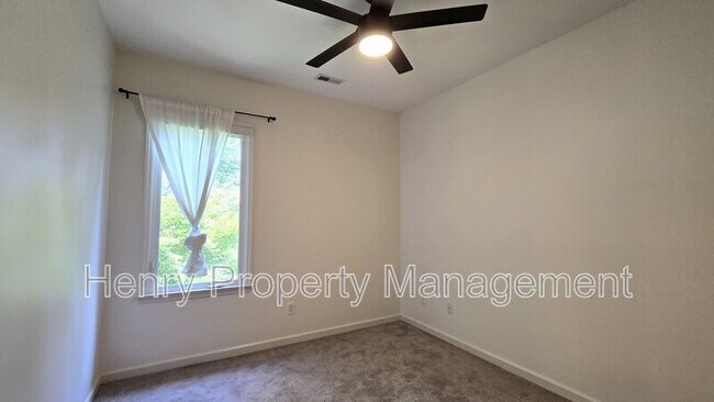 Building Photo - 4521 Briarglen Ln