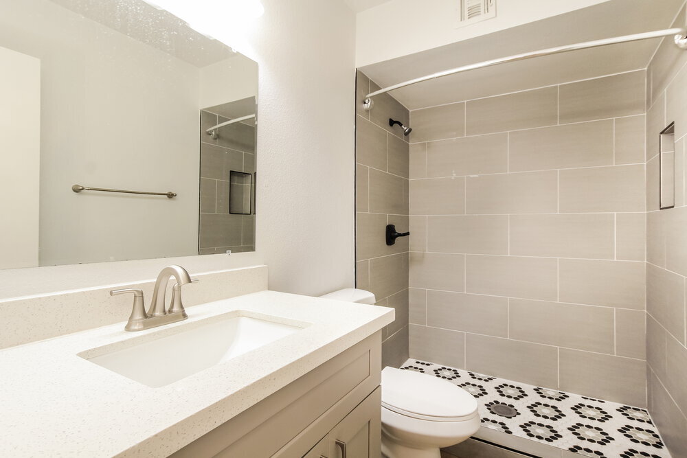 Building Photo - 4325 W Solano Dr N