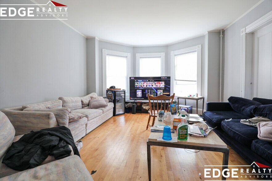 Building Photo - 71 Orange St