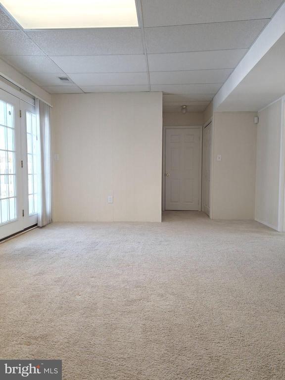 Building Photo - 10506 Oak Pl