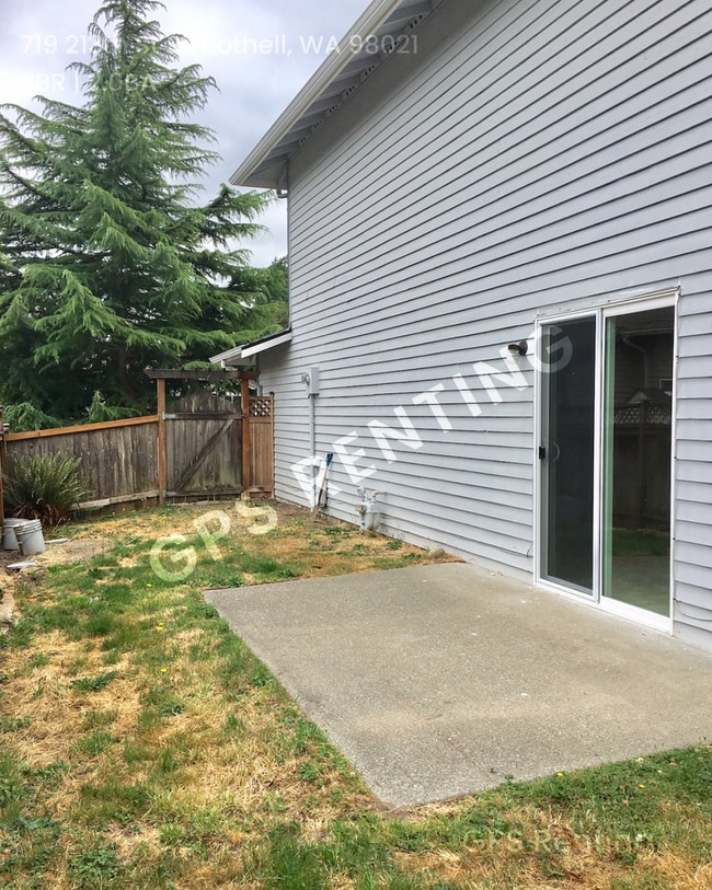 Building Photo - 719 213th St SE