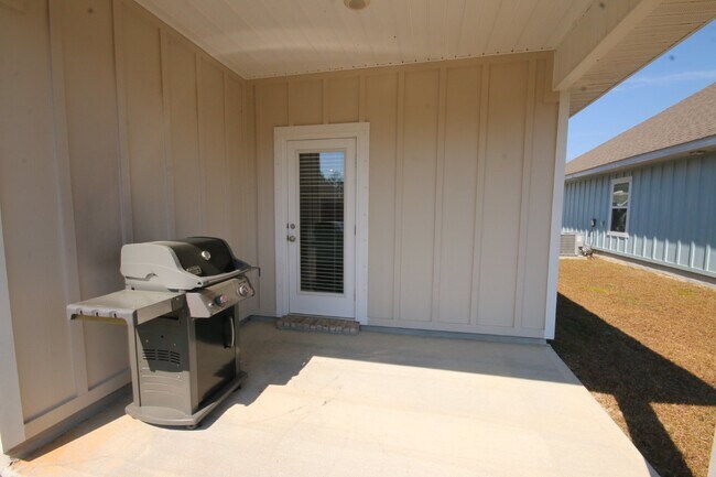 Building Photo - Stunning Modern 4-Bed, 2-Bath Home in Arbor Ridge – High Ceilings, Open Floor Plan, Granite Kitch...