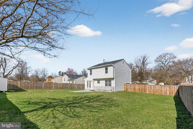 Building Photo - 8813 Francesca Dr