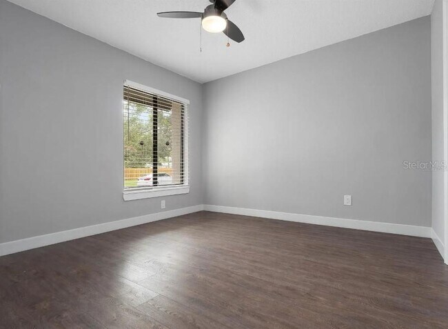 Building Photo - 2340 Sun Valley Cir