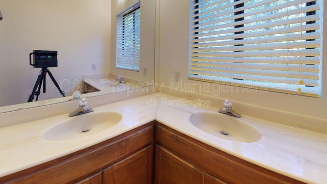 Building Photo - 15460 Weather Rock Way