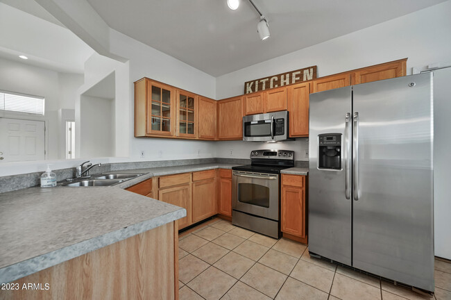 Building Photo - 14314 W Cora Ln