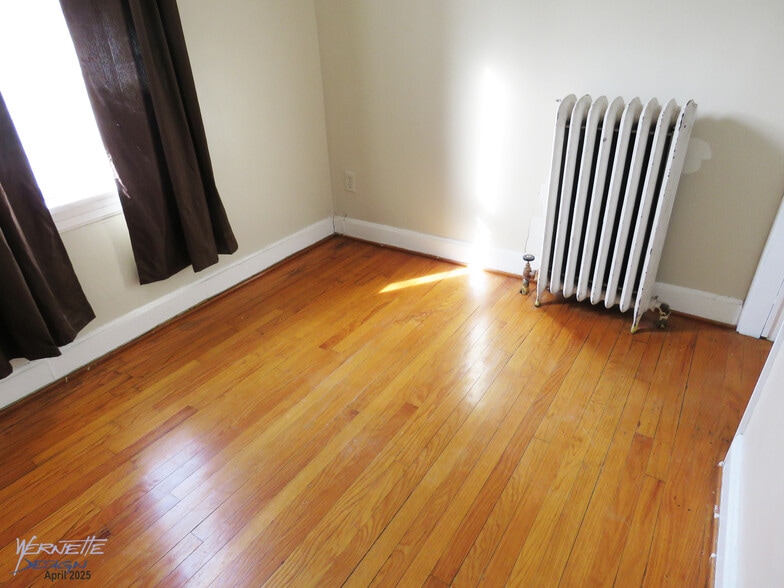 Building Photo - 2423 W Cortez St