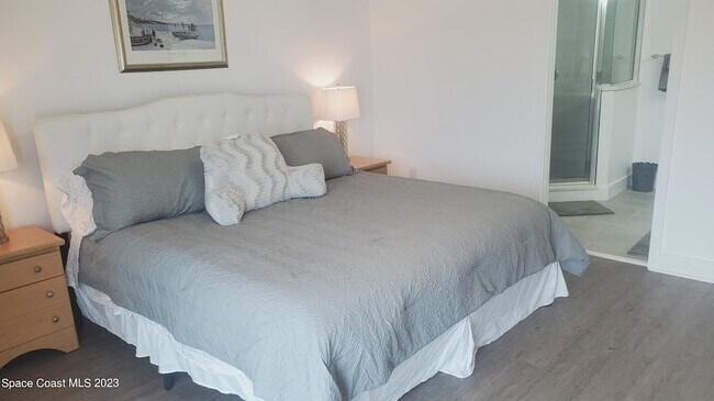 Building Photo - 933 Paddleboard Ct