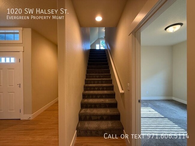 Building Photo - 1020 SW Halsey St