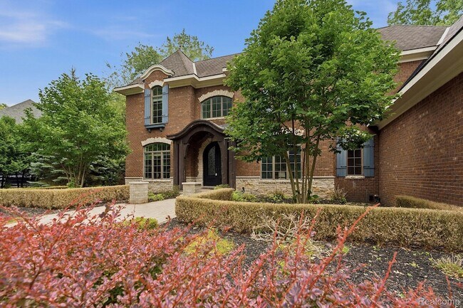 Building Photo - 2707 Turtle Lk Dr