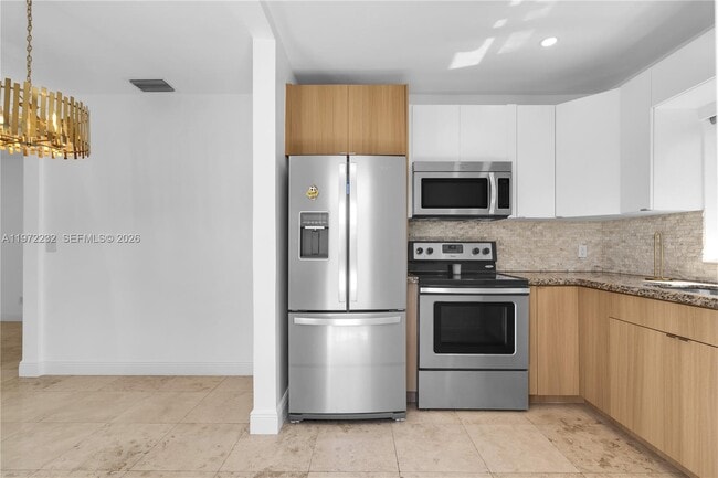 Building Photo - 6376 SW 20th St