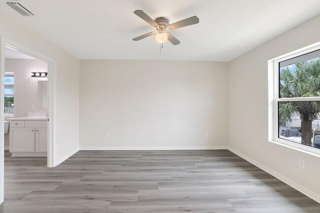 Building Photo - Goodland