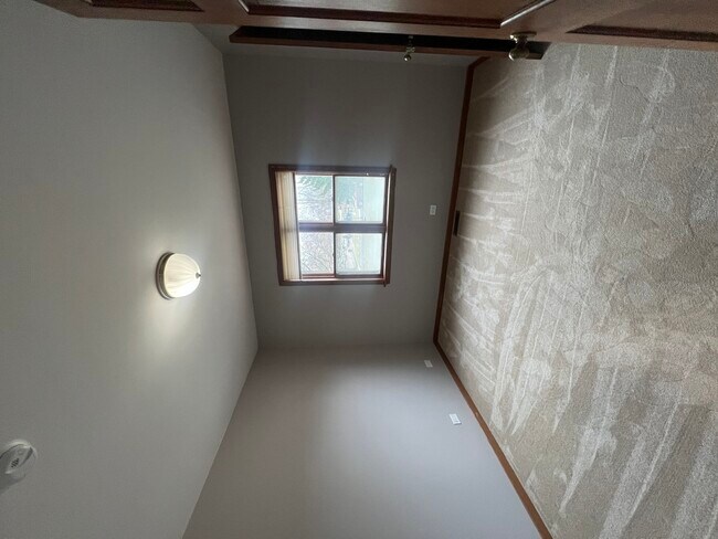 Building Photo - 1300 Wolff Ave