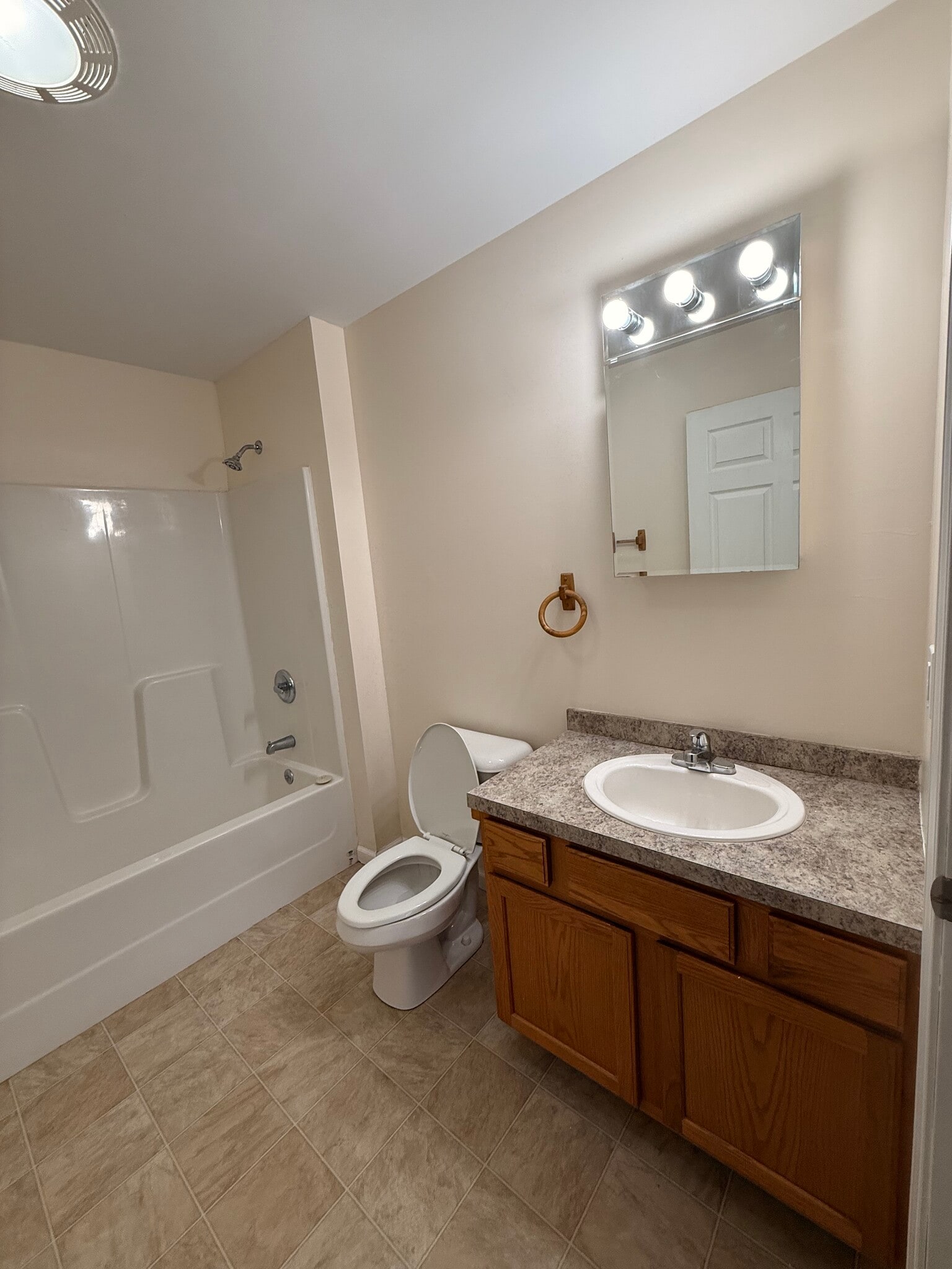 Bathroom - 4178 S Center St