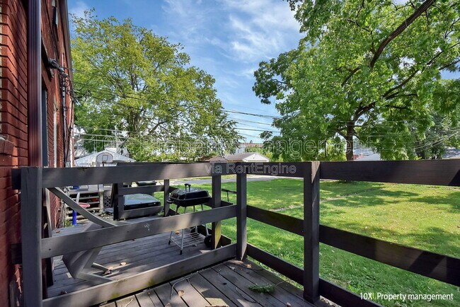 Building Photo - 532 S Terrace Ave