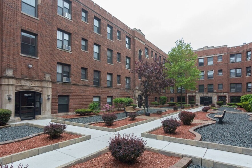 Primary Photo - 2905 N Mildred Ave