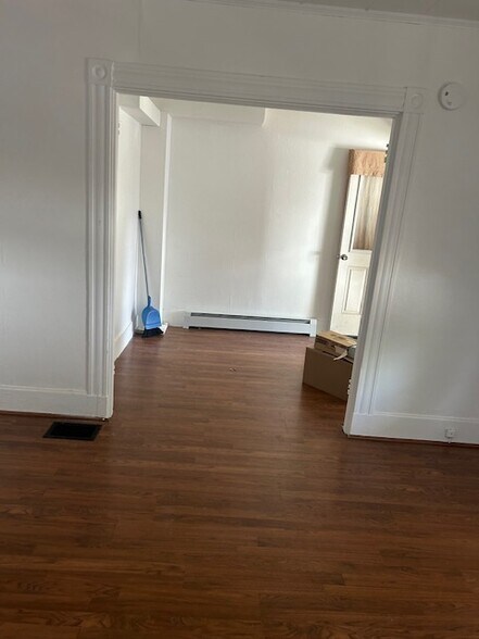 Building Photo - 97 Grant St