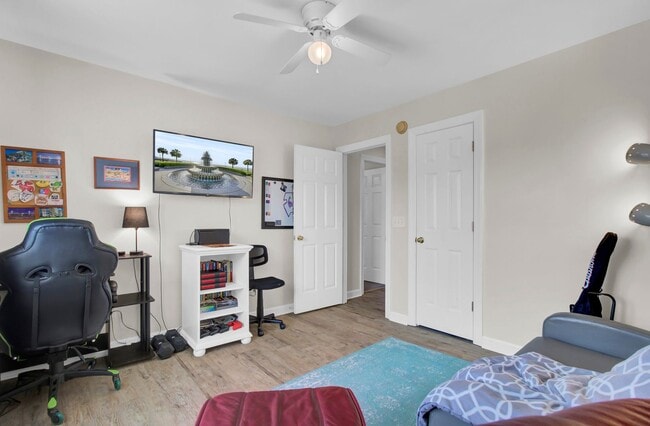 Building Photo - Dunes West Town House