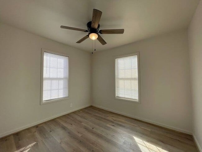 Building Photo - Lamesa Luxe Retreat – Modern Comfort Meets Small-Town Charm