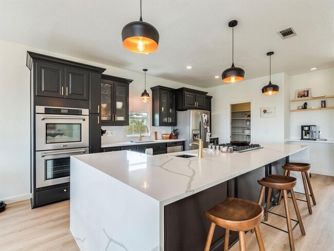 Building Photo - 22401 Briarview Dr