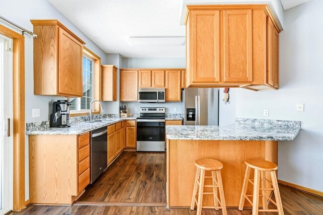 Building Photo - 10514 8th Ave N