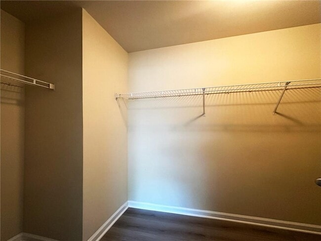 Building Photo - 5132 Meridian Ln