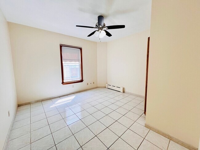 Building Photo - 34 Medford St