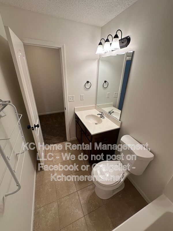 Building Photo - 12744 New Jersey Ct