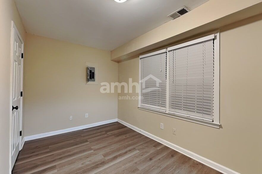 Building Photo - 3150 Parfait Pl