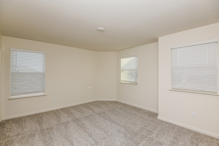 Building Photo - 10900 Gray Mare Dr
