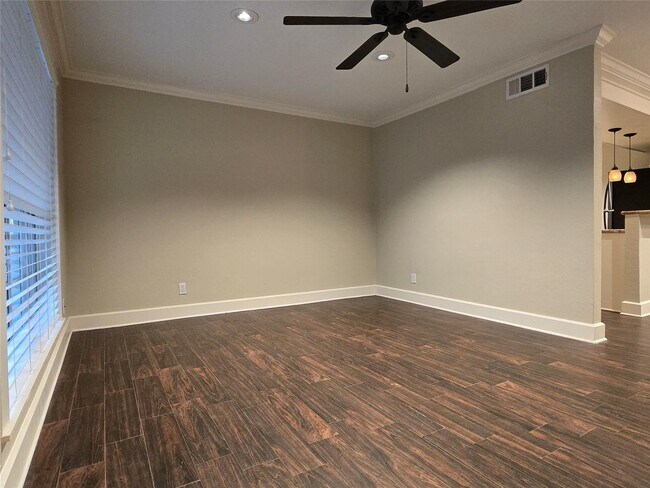 Building Photo - 11550 Chimney Rock Rd