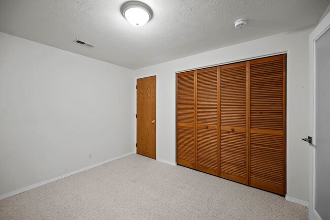 Building Photo - Spacious Latah Valley Home - Gated Community