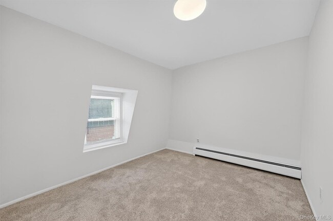 Building Photo - 12 Scotchtown Ave