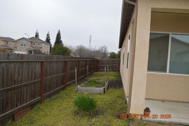 Building Photo - 4319 Bixby Way