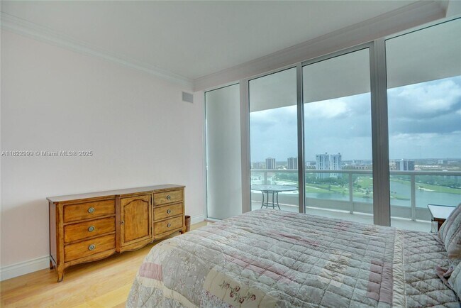 Building Photo - 20155 NE 38th Ct